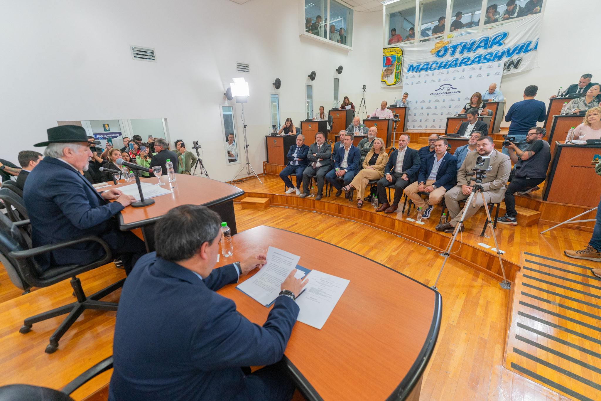 Othar inauguró el período de sesiones con un llamado a la unidad y al desarrollo industrial de Comodoro