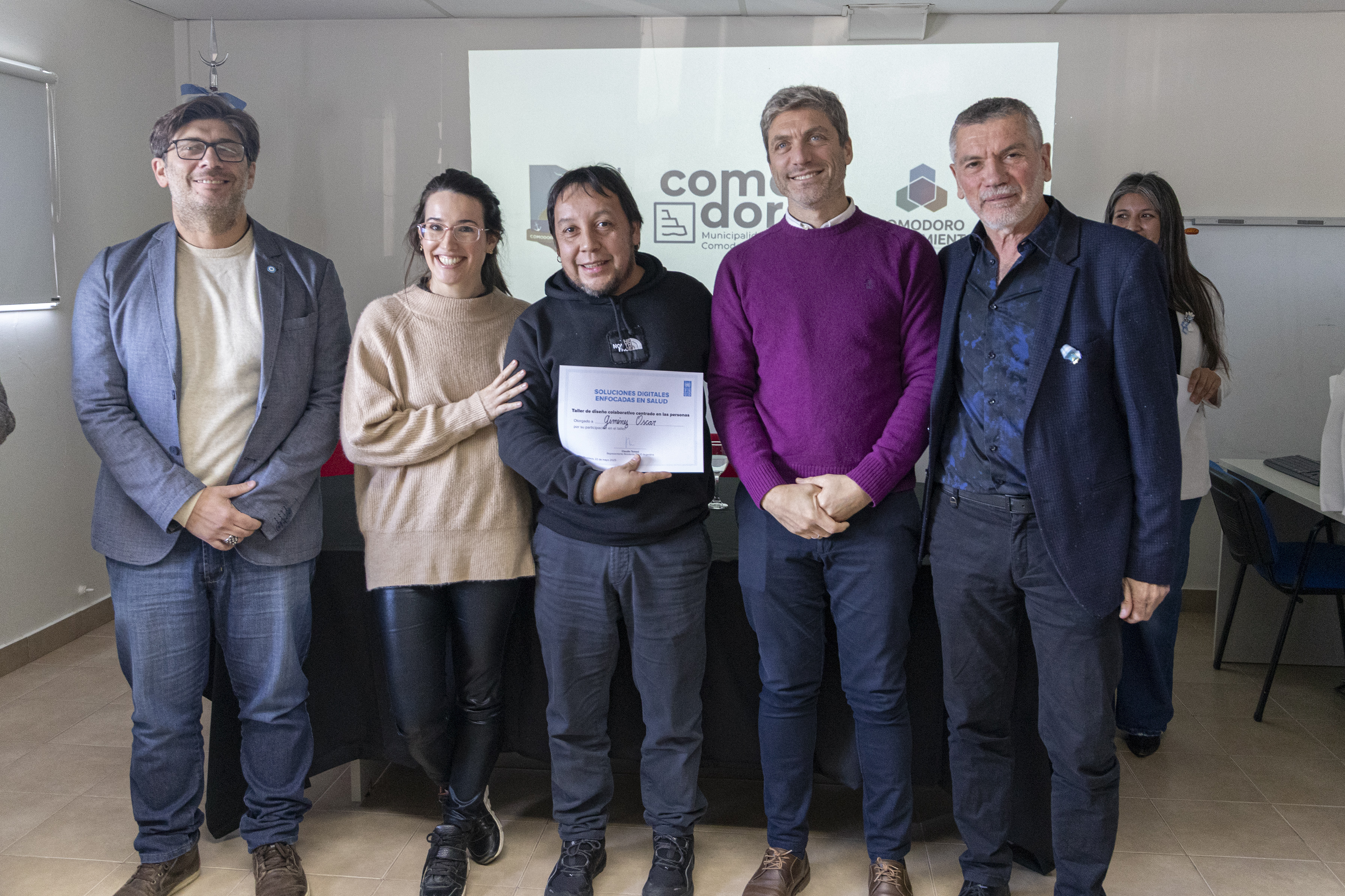 25 empleados municipales recibieron el certificado del Programa de las Naciones Unidas para el Desarrollo