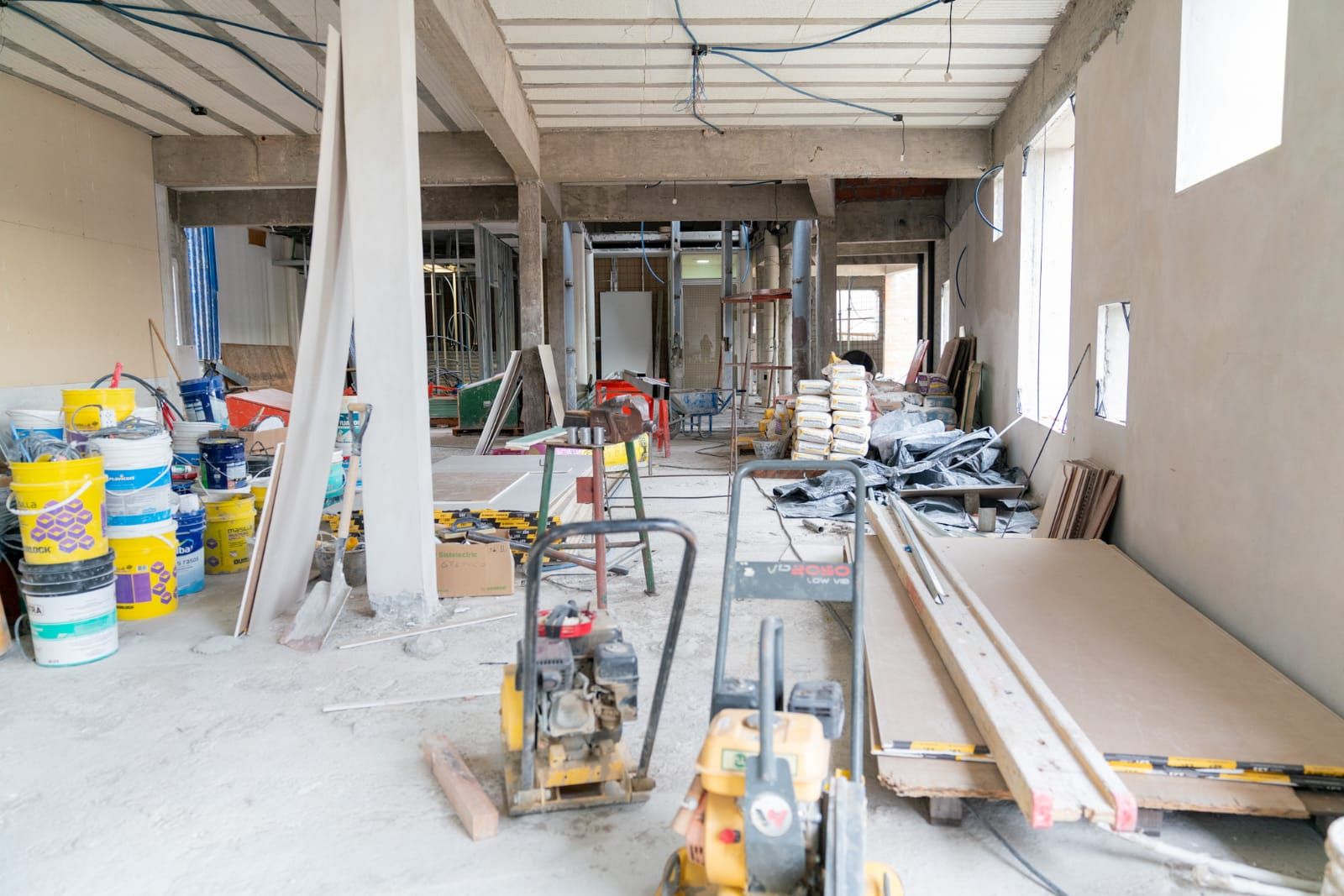 Othar recorrió la etapa final de la ampliación de la escuela municipal N°2006