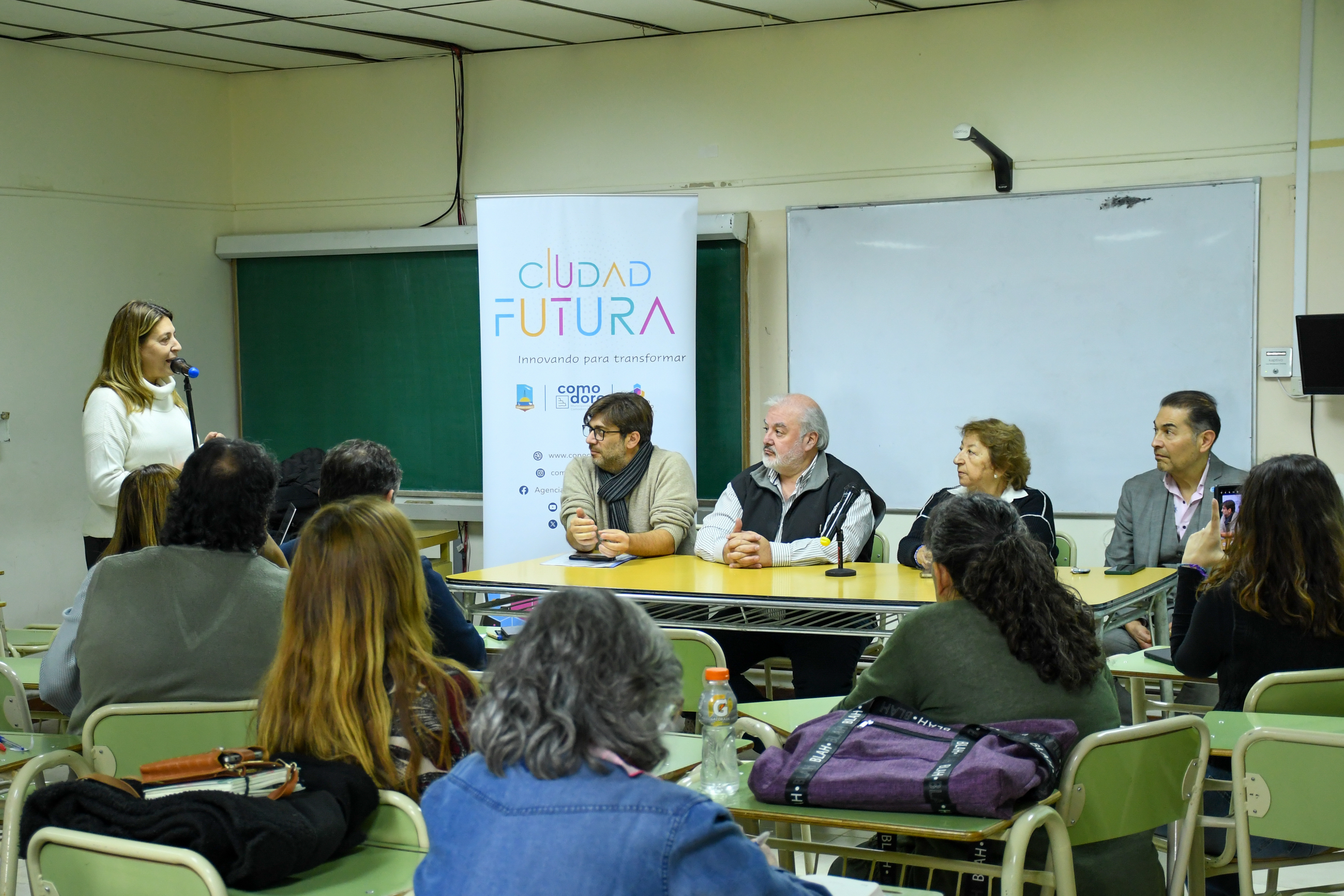 “Ciudad Futura” se presentó en la Universidad e invita a pensar el desarrollo de Comodoro