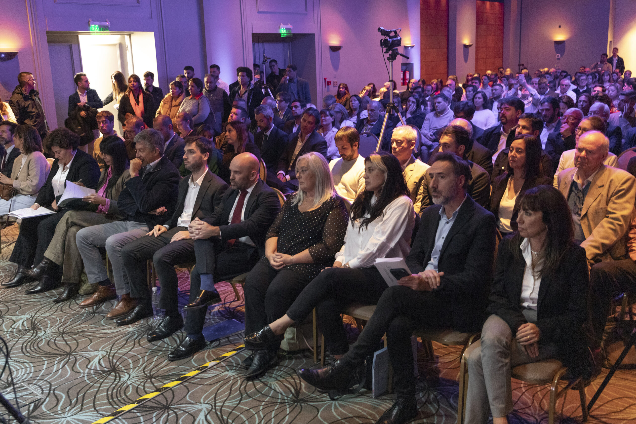 Comodoro fue sede del Foro sobre «Transición Energética e Hidrógeno Verde»