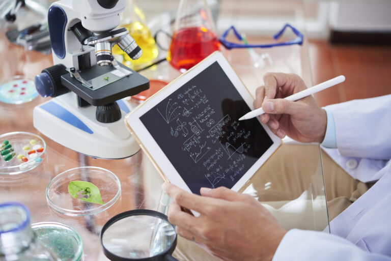 Promoción y Acompañamiento a Proyectos en Ciencia y Tecnología