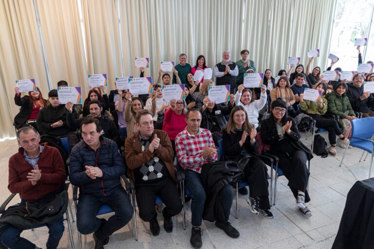 El Municipio entregó certificados a 37 emprendedores locales